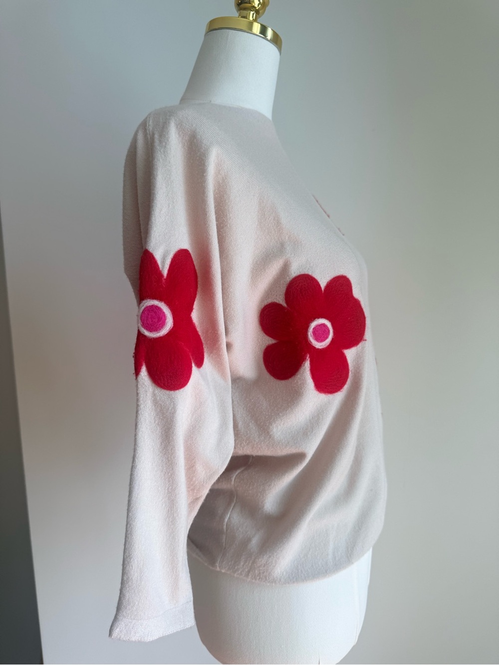 Cream Floral Appliqué Sweater with Red Flowers - Picture 2 of 3